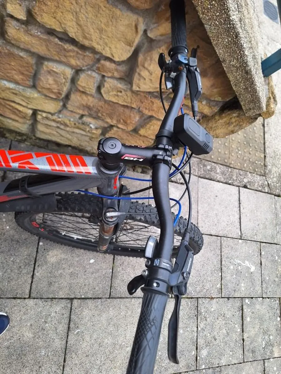 Mountain bike - Image 1