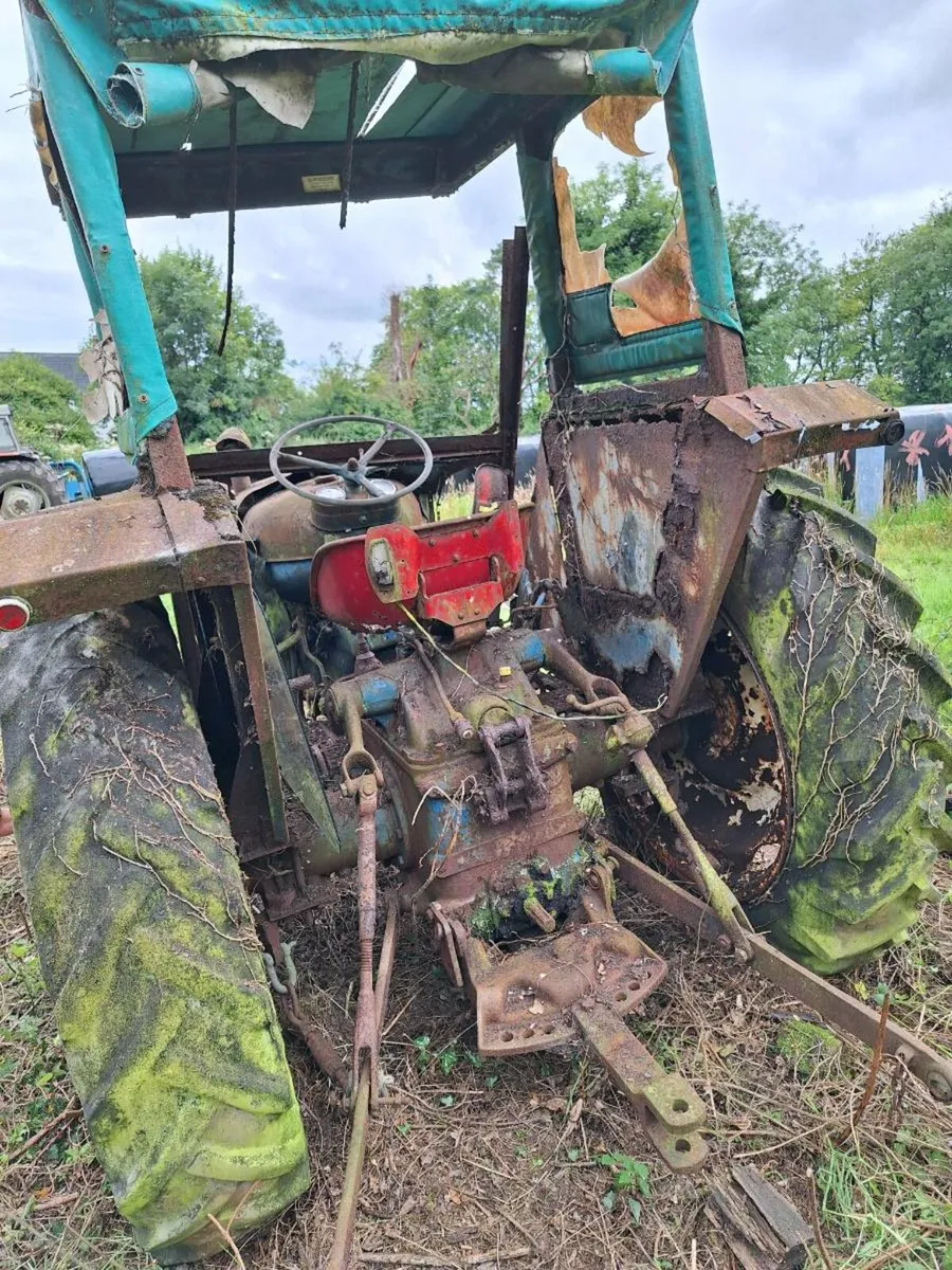 Vintage Fordson Major Tractor - Image 4