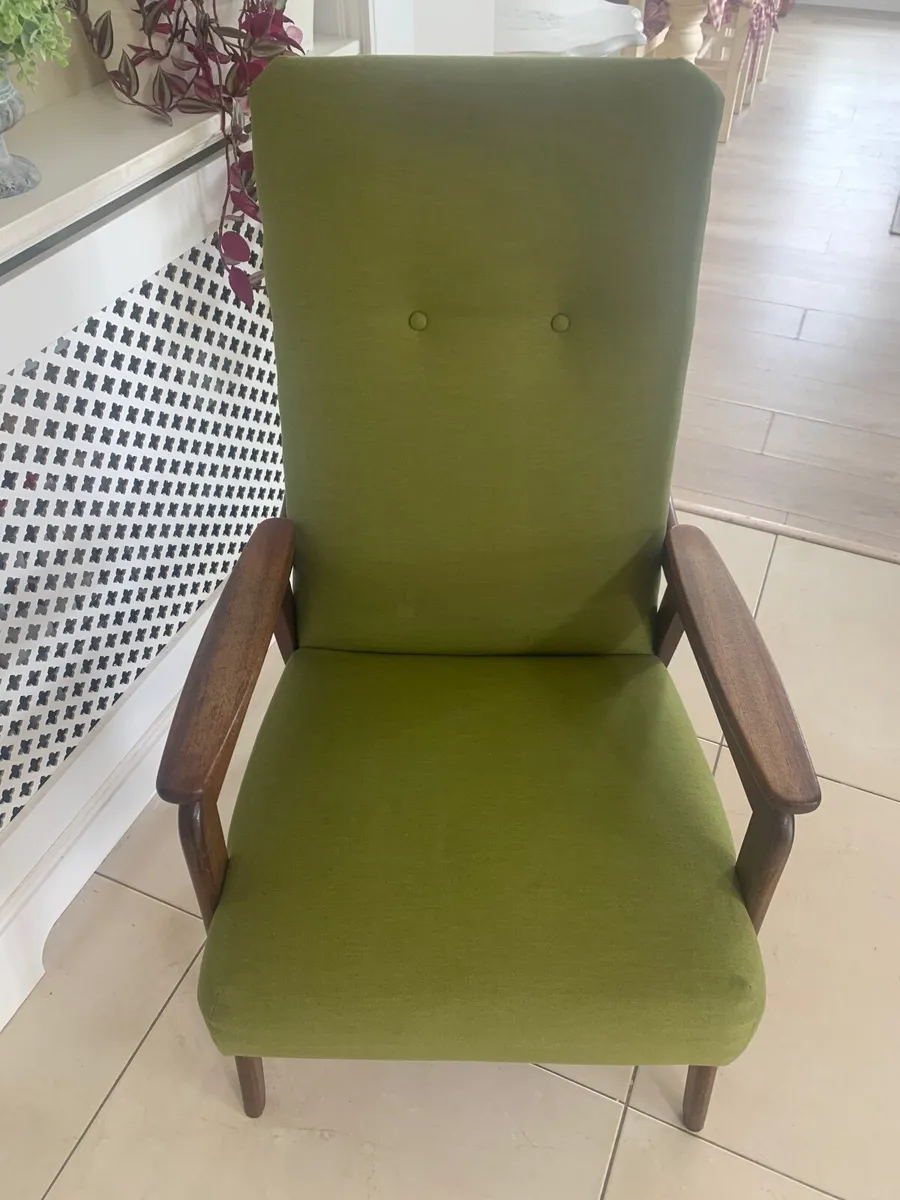 Vintage Retro Chair - Image 1