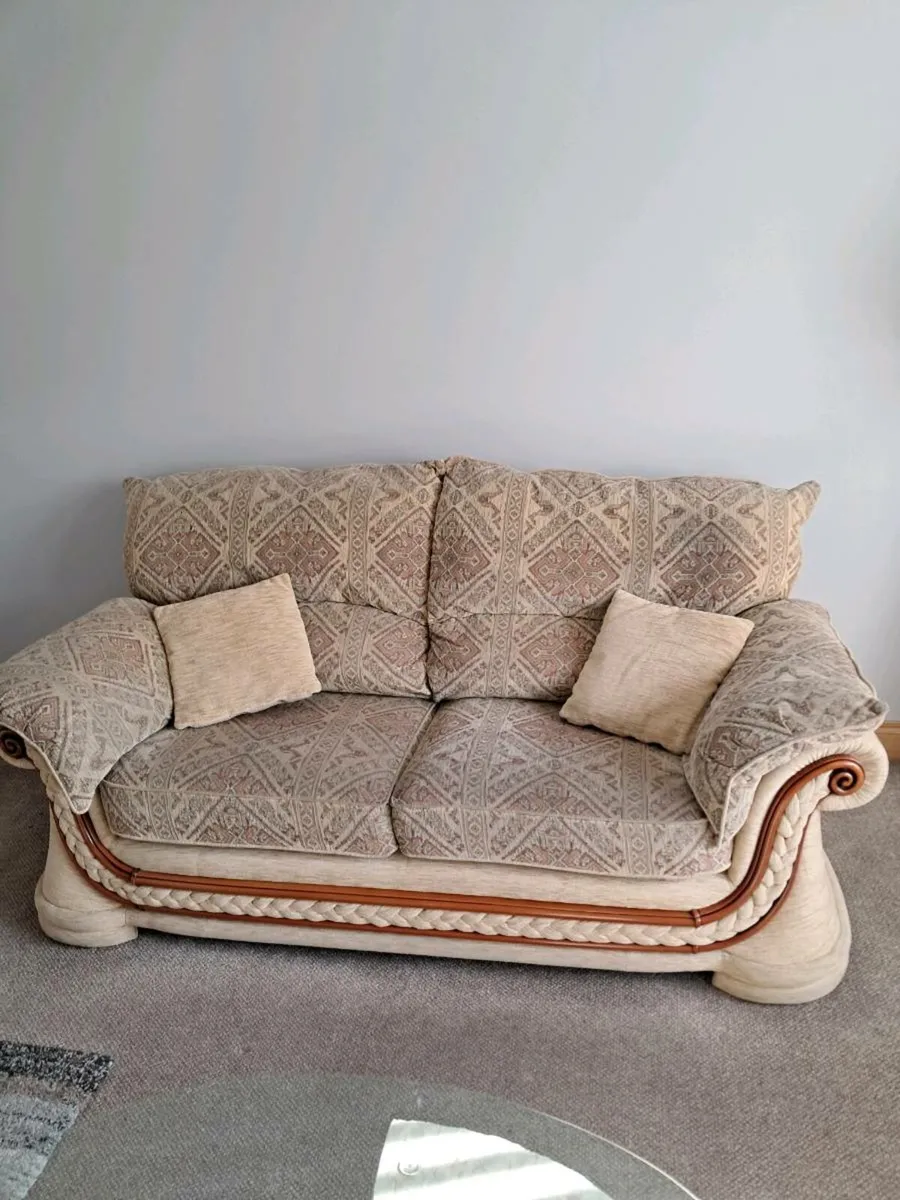 Suite of furniture with pouffe - Image 1