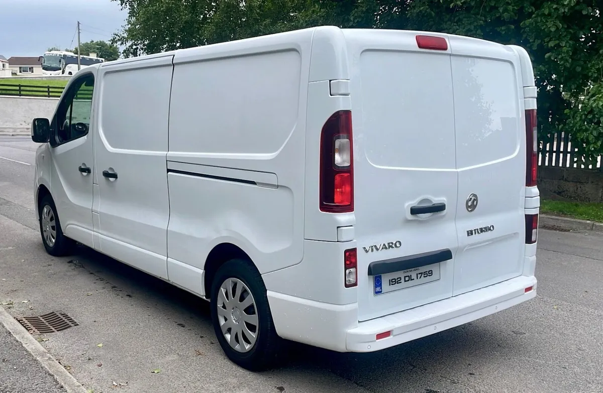 2019 Vauxhall Vivaro sportive - Image 3