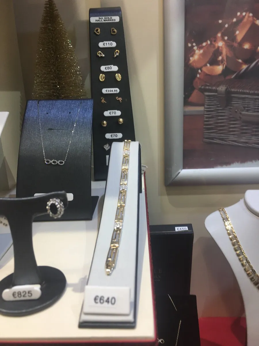 9ct Gold Bracelet - Image 2