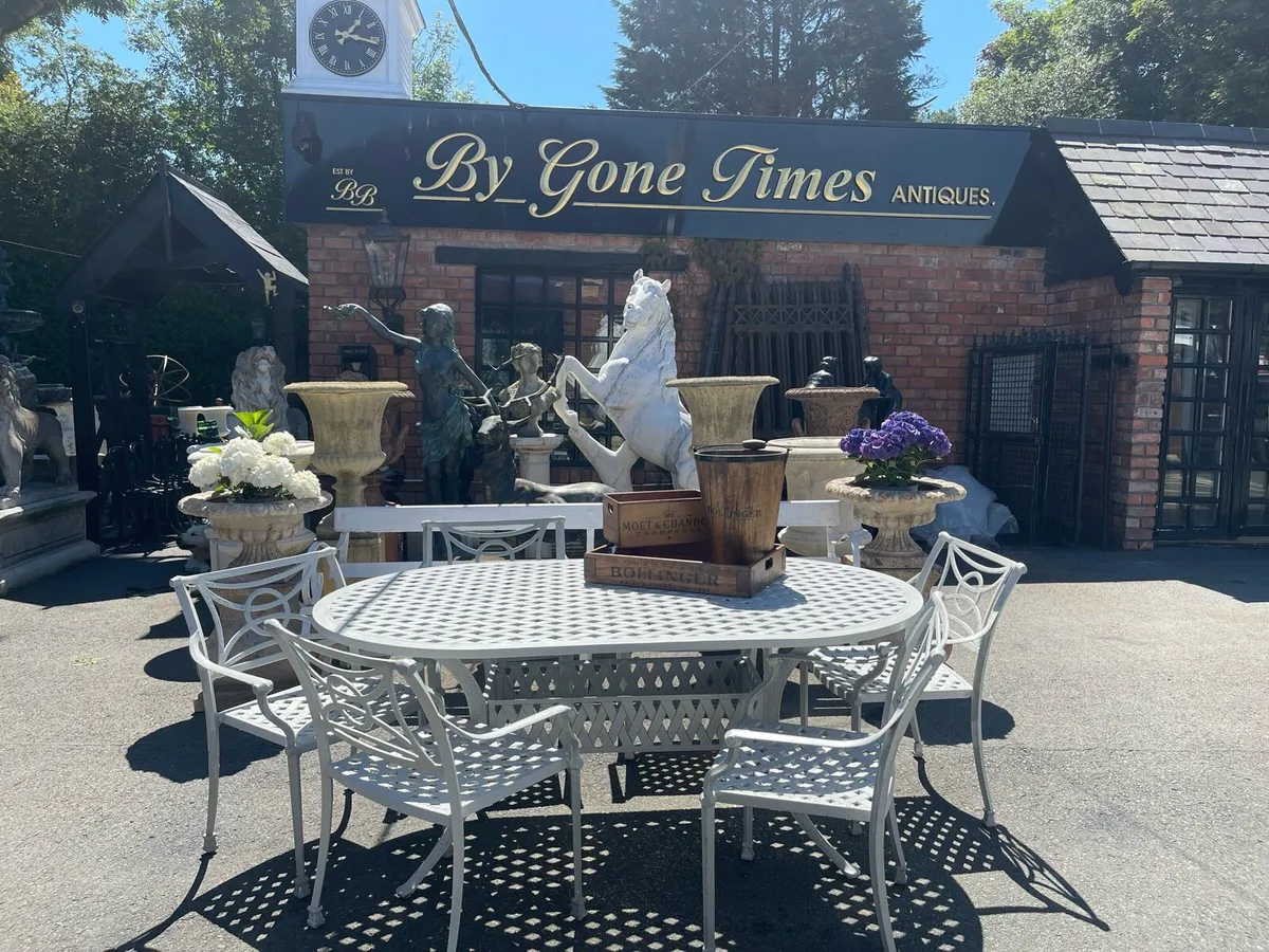 Metal garden table chairs - Image 1