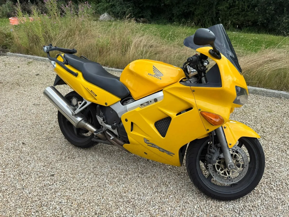 Honda VFR800FI DEPOSIT TAKEN - Image 1