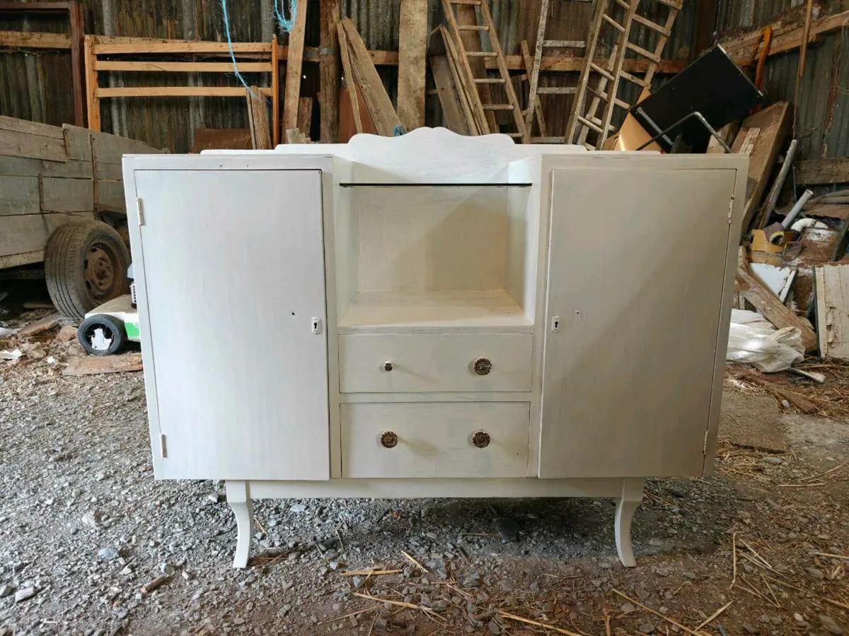 Vintage sideboard - Image 1