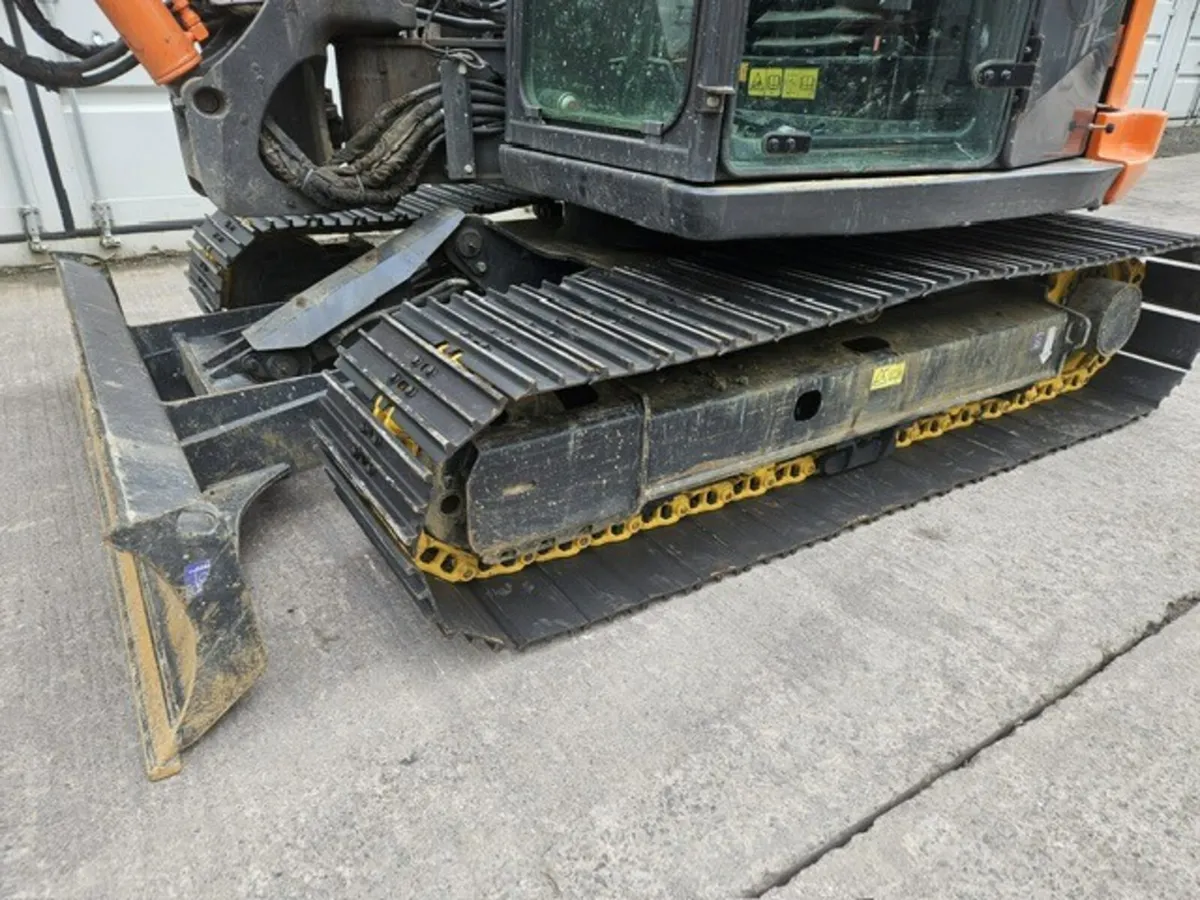Hitachi Solutions @ Undercarriage Ireland - Image 2