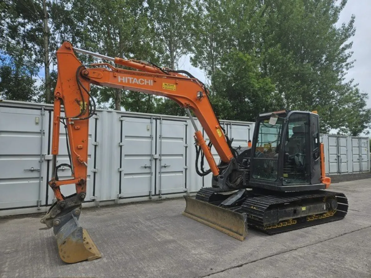 Hitachi Solutions @ Undercarriage Ireland - Image 1