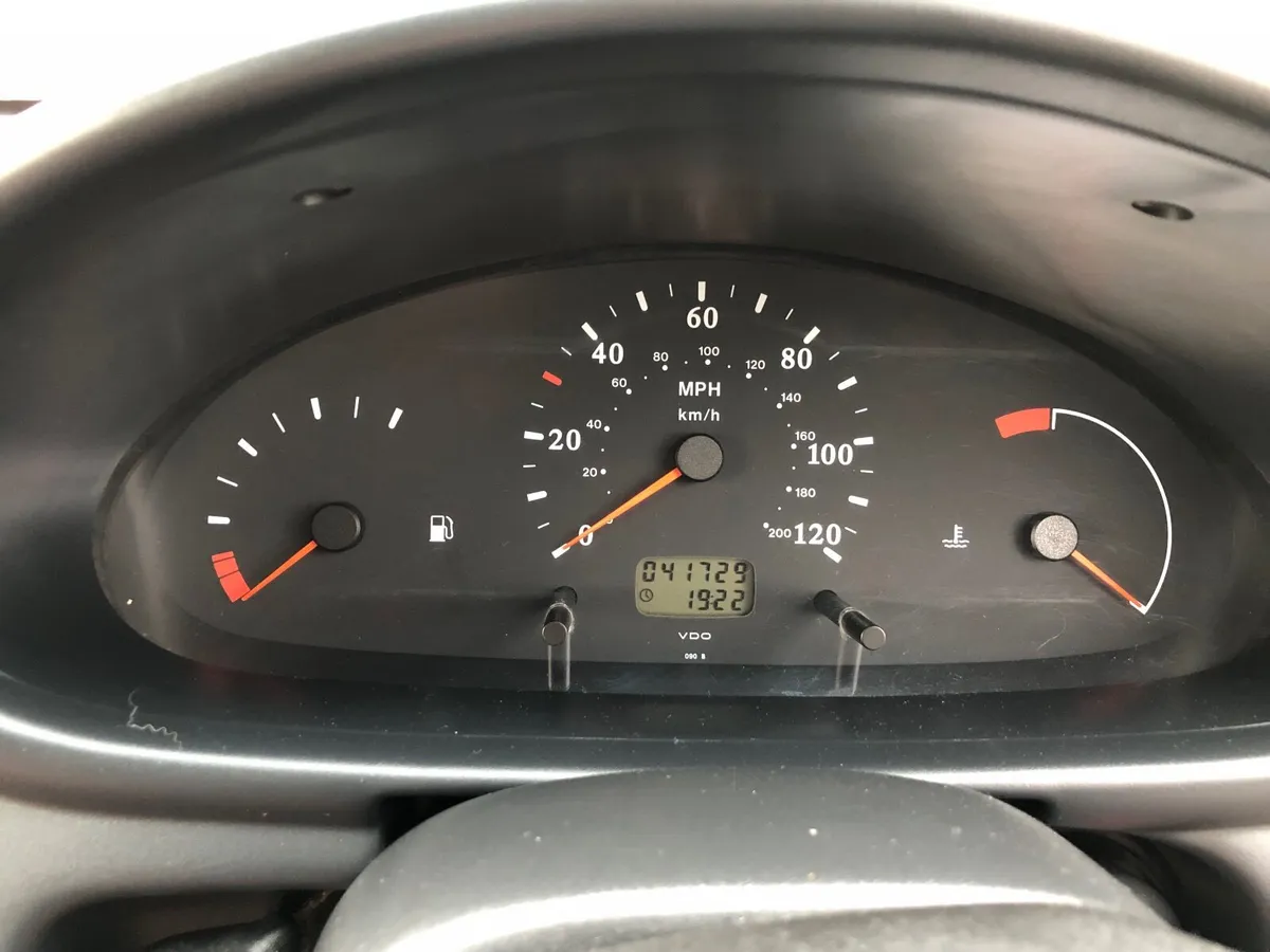 Nissan Micra K11 16v DOHC 1.0L - Image 2