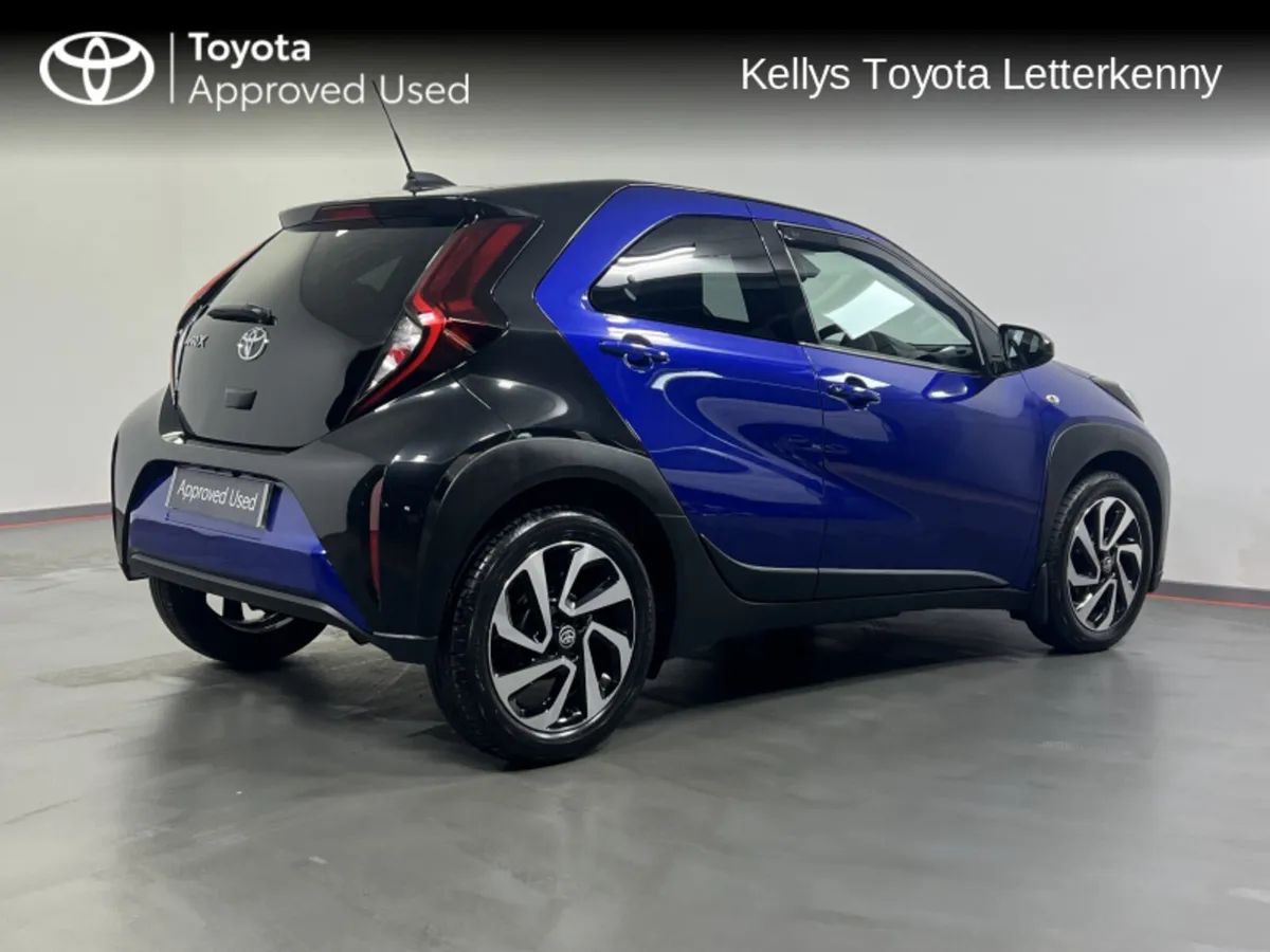 Toyota Aygo X AYGO X 1.0 DESIGN #42 - Image 2
