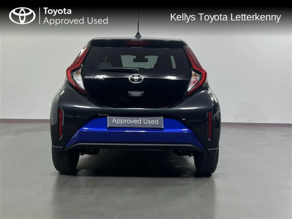Toyota Aygo X AYGO X 1.0 DESIGN #42 - Image 4