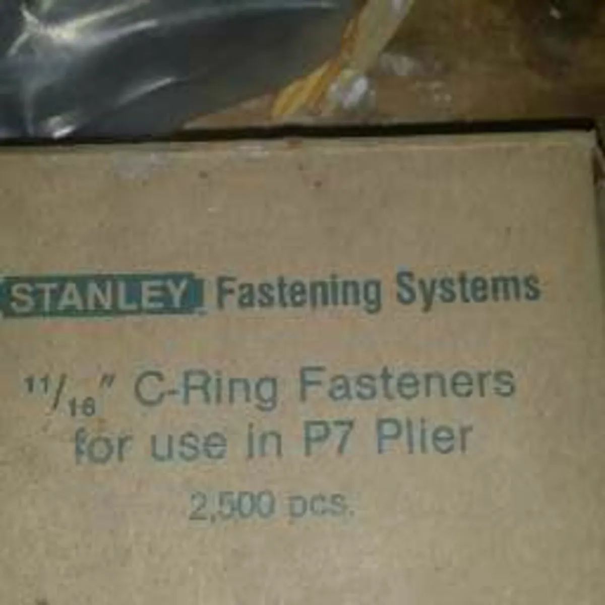 2 x boxes of Steel “c” ring Hog fasteners - Image 1