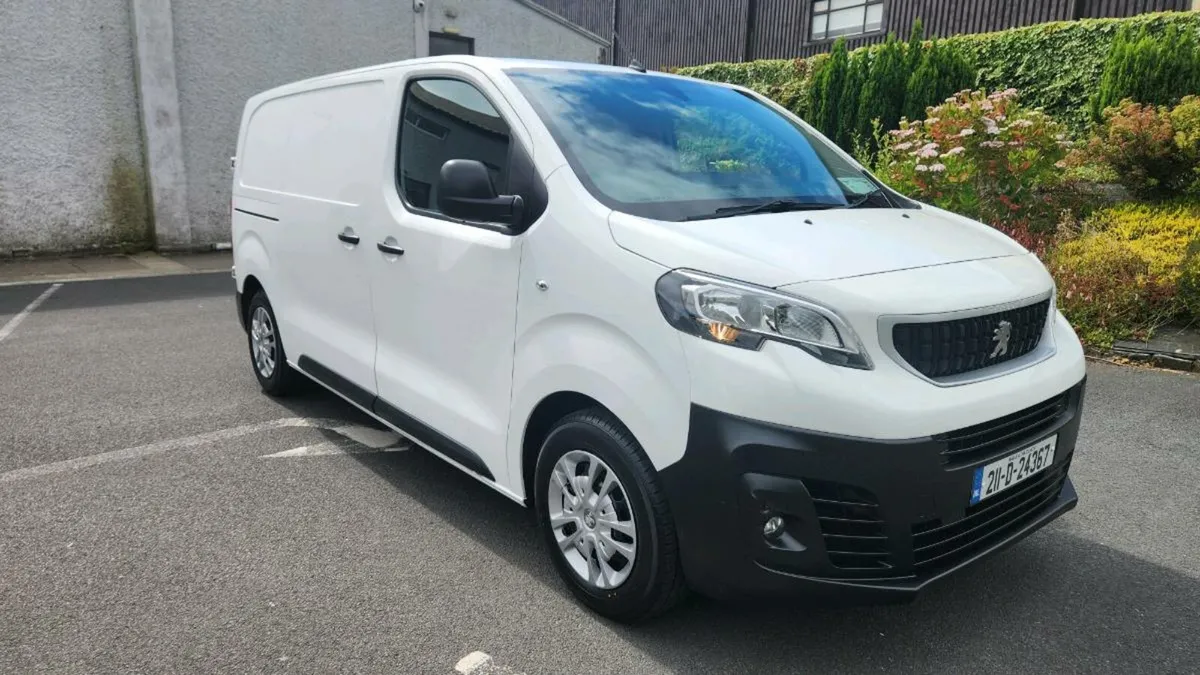 Peugeot Pro Expert 1.5HDI 120bhp Hi Spec - Image 2