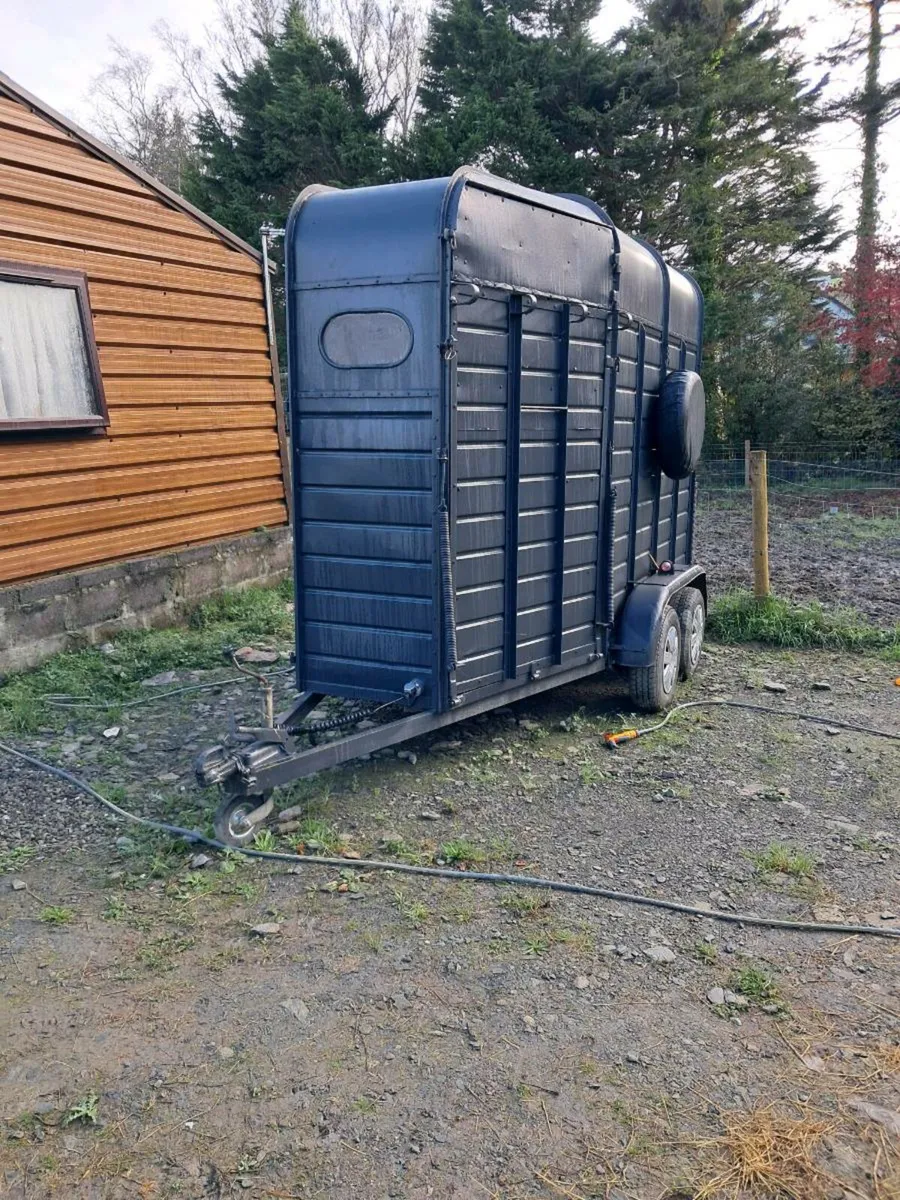 Horse Box - Image 1