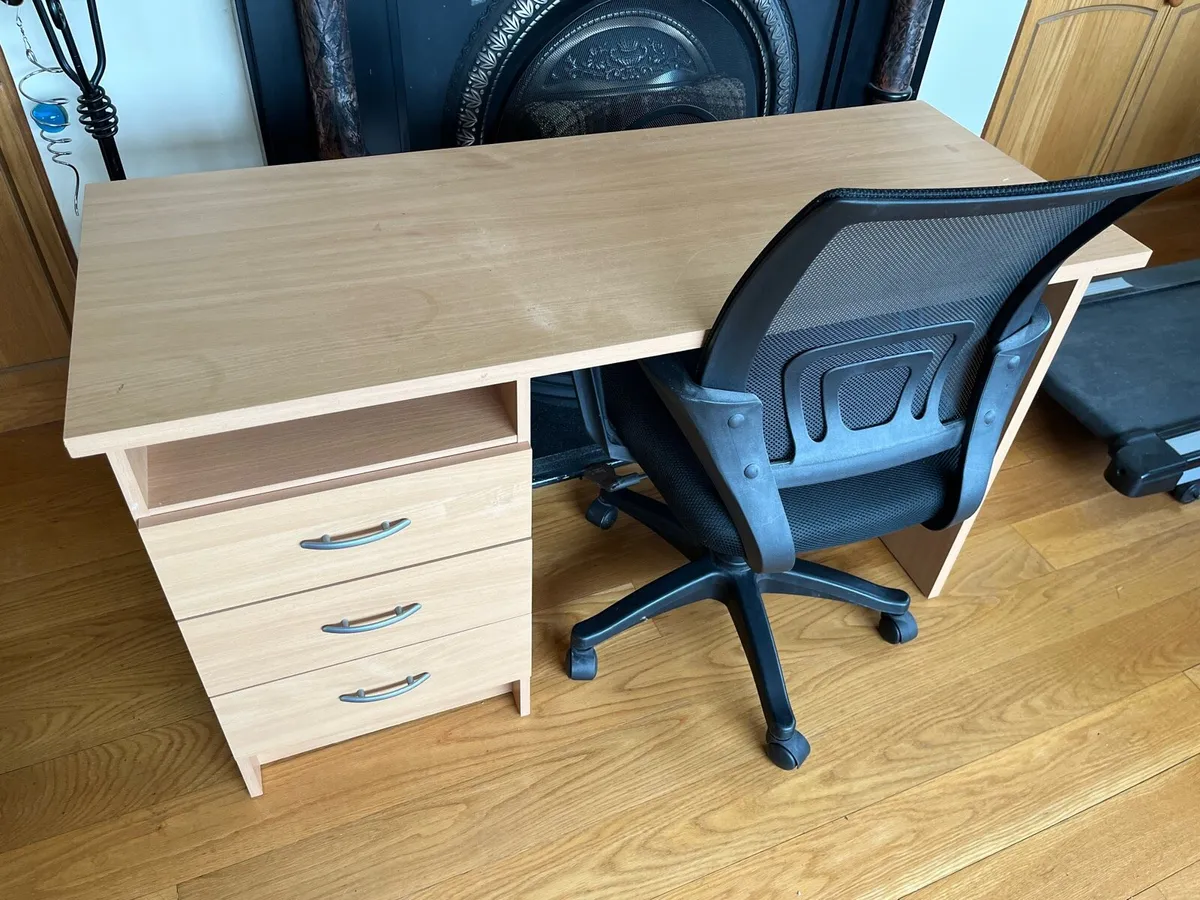 Desk and chair - Image 1