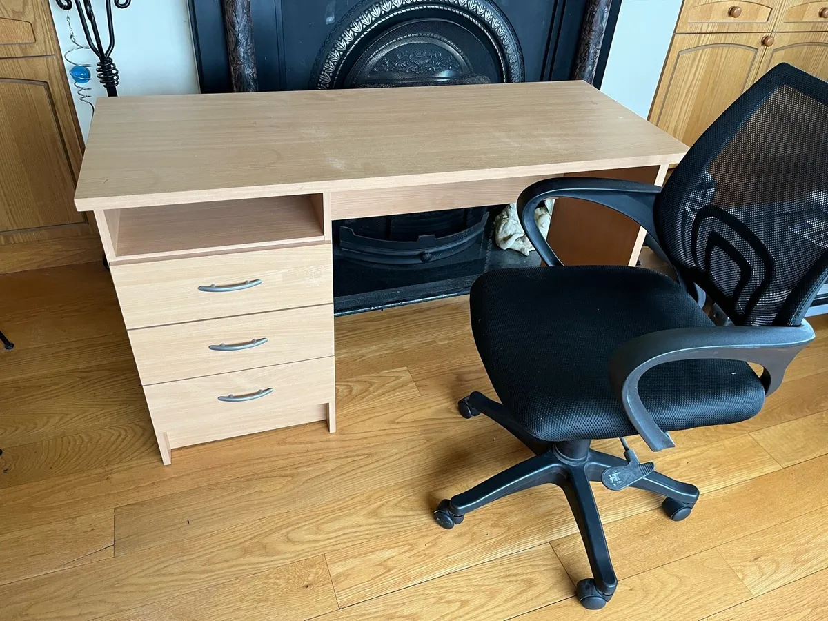 Desk and chair - Image 2