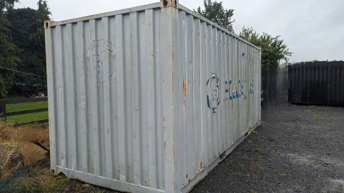 20 ft container with lights, sockets and fuse board. - Image 3