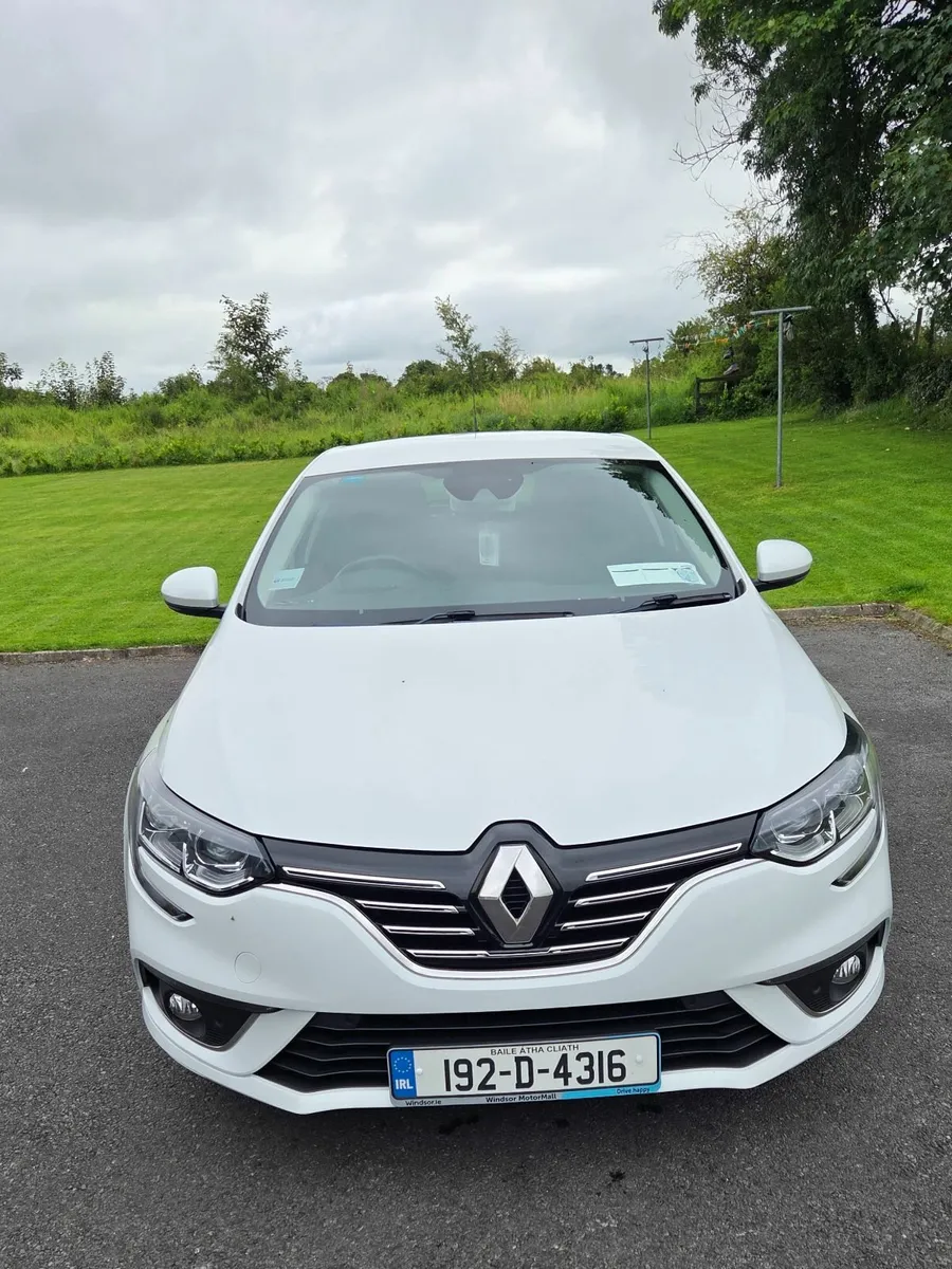 Renault Megane Iconic TCE 140 GPF My18 - Image 3