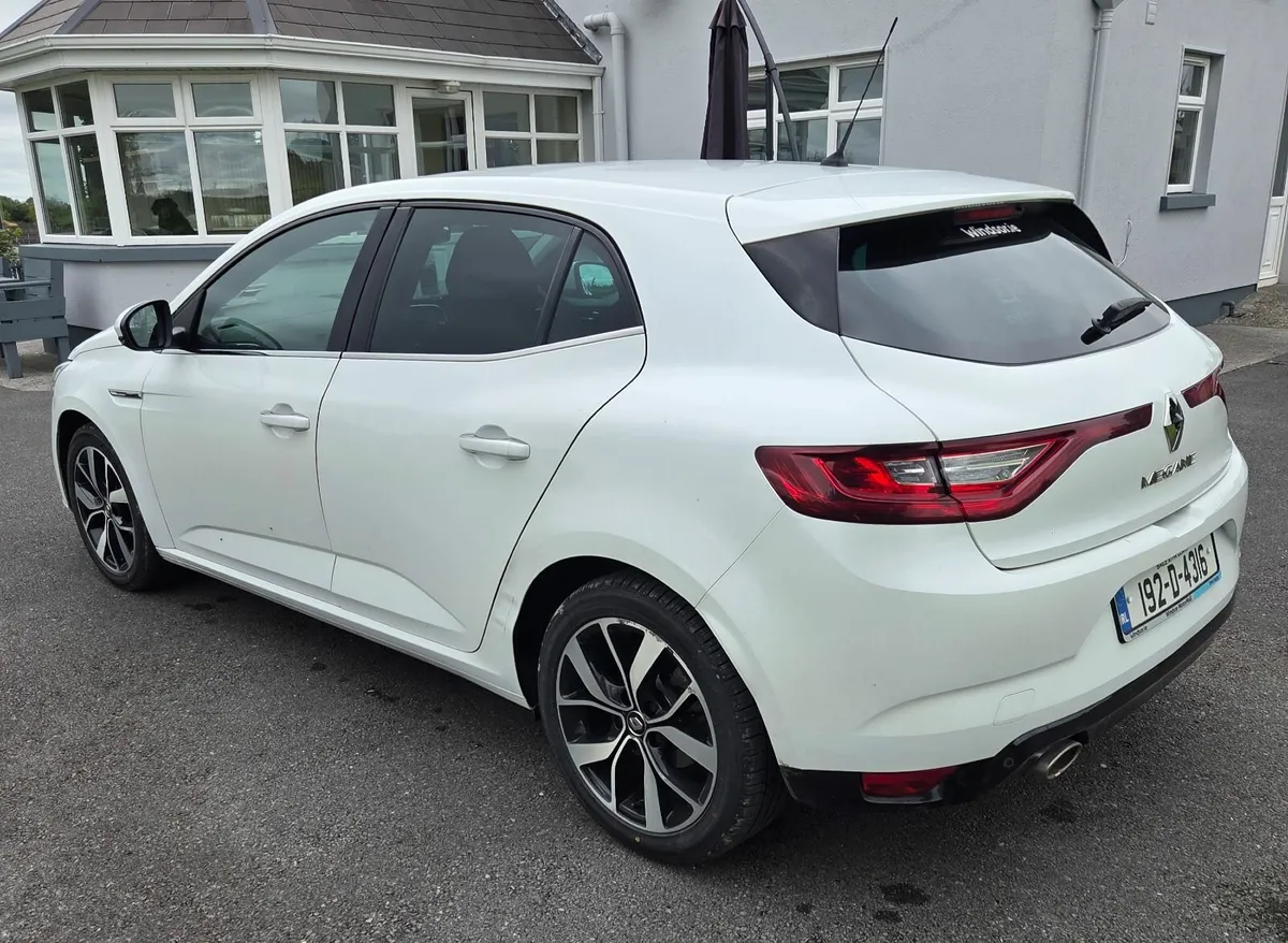 Renault Megane Iconic TCE 140 GPF My18 - Image 4