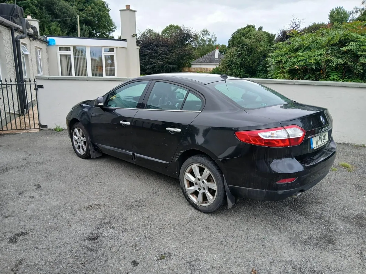 Renault Fluence 2011 - Image 2
