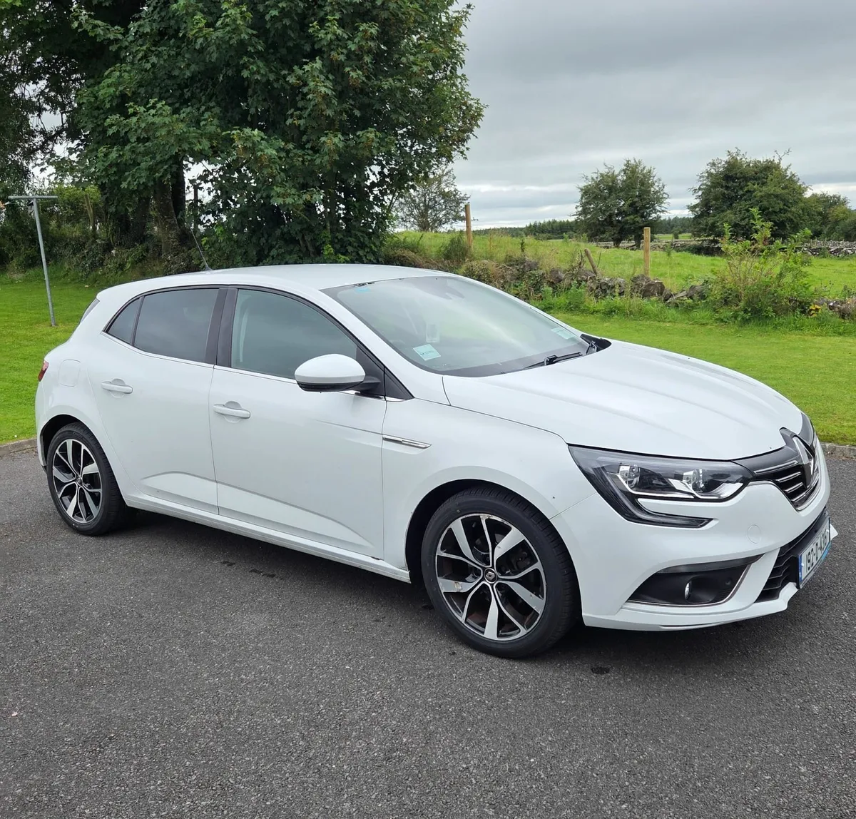 Renault Megane Iconic TCE 140 GPF My18 - Image 1