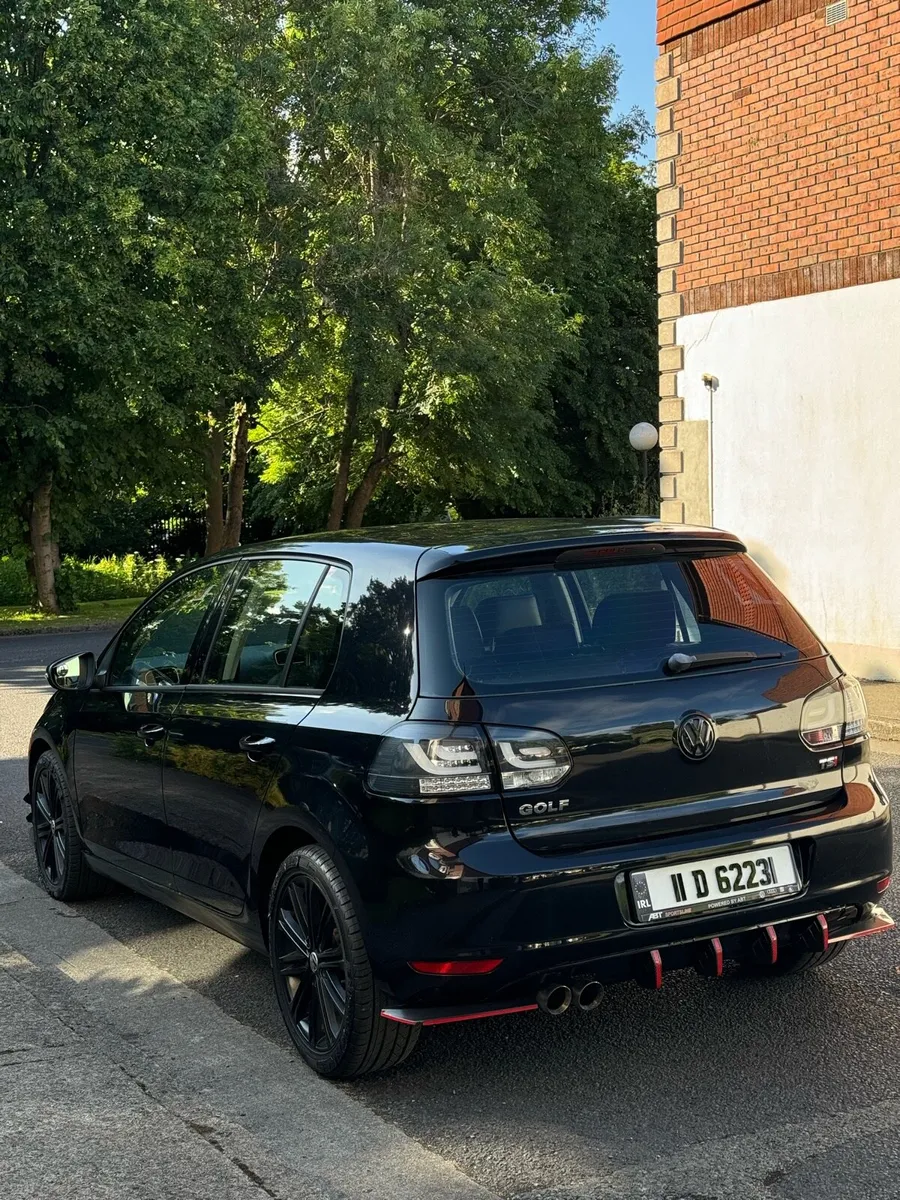2011 VOLKSWAGEN GOLF 1.2L AUTOMATIC HI-SPEC - Image 1