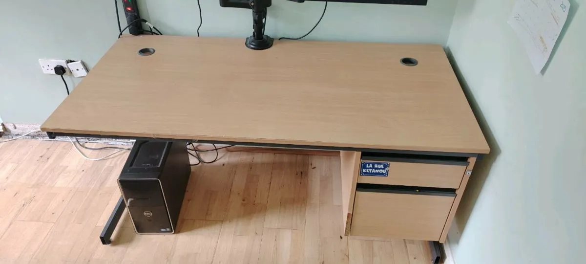 Desk - Image 2