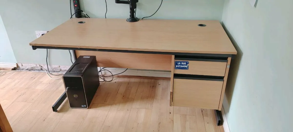 Desk - Image 3