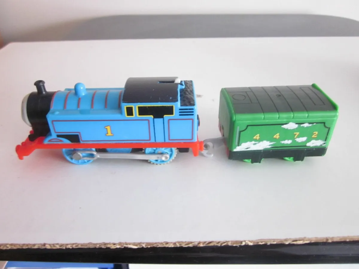 Three Thomas & Friends Motorised TrainEngines/Carr - Image 2