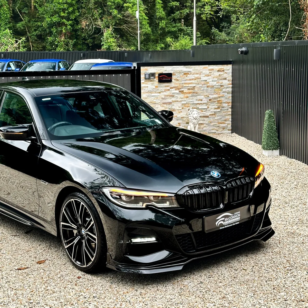 2022 (221)  BMW 330e M-SPORT 290BHP - Image 2