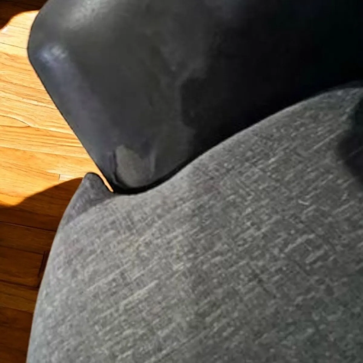 Swivel Chair - Image 3