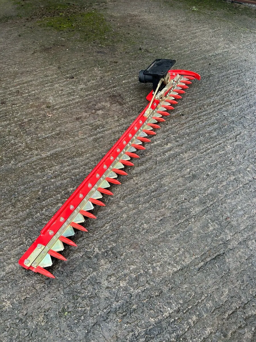 Fingerbar hedgecutter attachment - Image 1