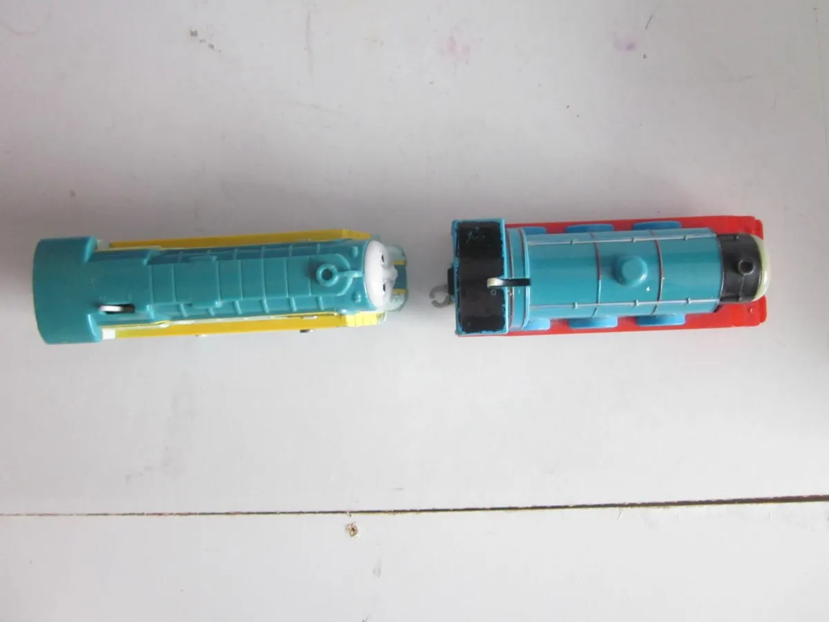 Five Thomas & Friends Motorised Train Engines - Image 4