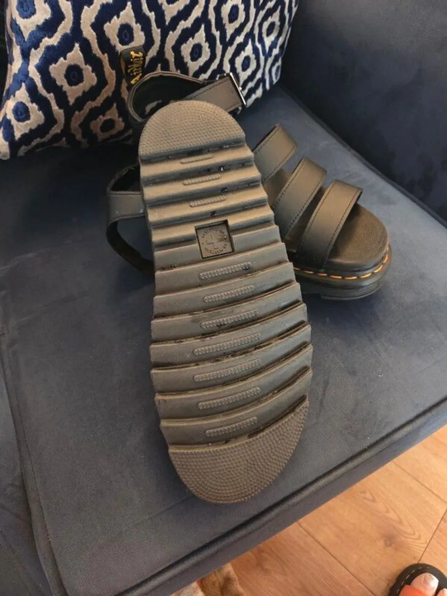 footwear - Image 3