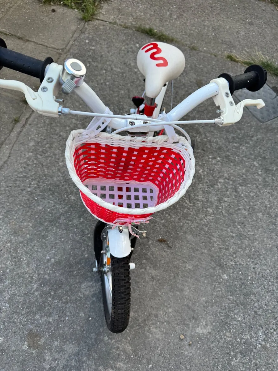 Girls bike - Image 2