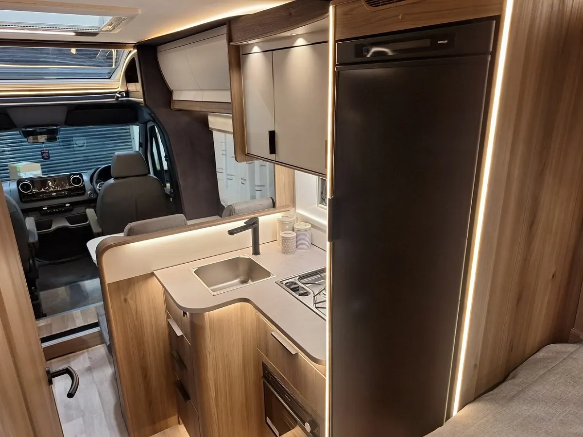 NEW COACHMAN SPORTIVO 565 - Image 4