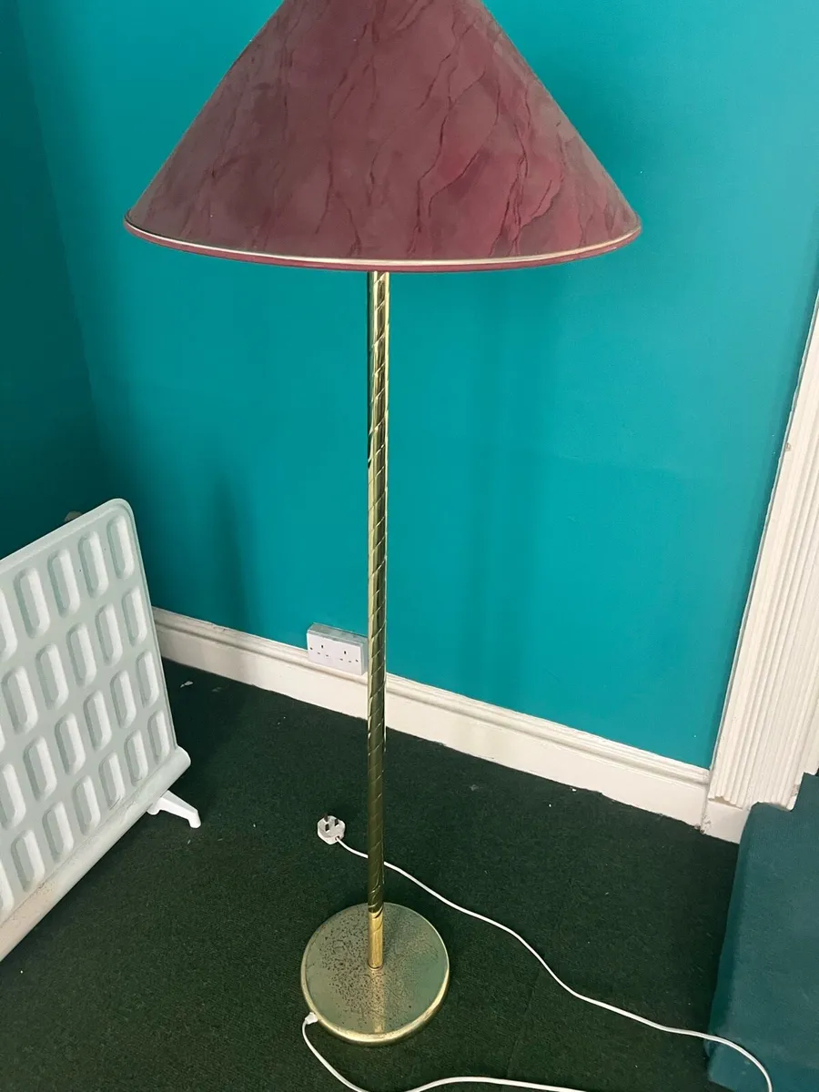 Two standing lamp shades - Image 1
