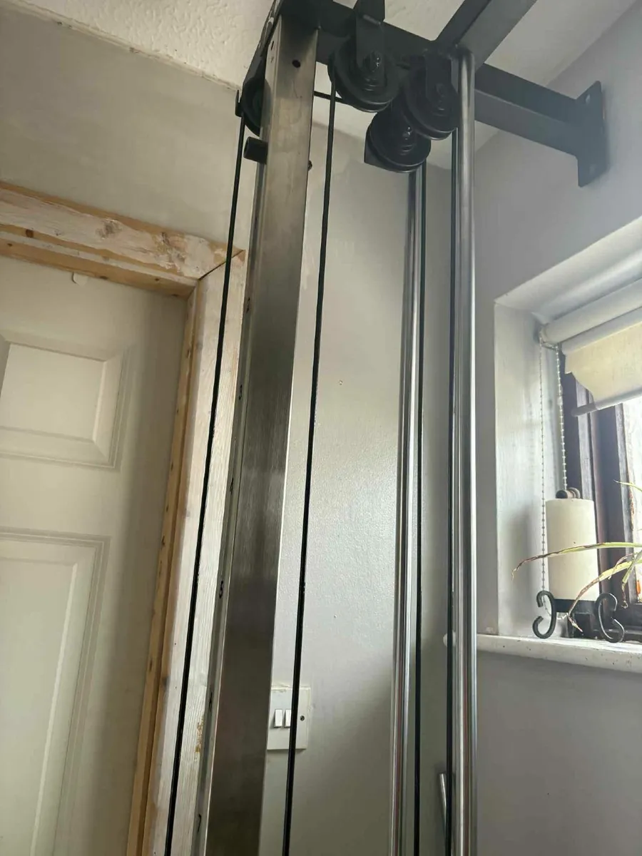 Cable tower machine, lat pulldown, low row - Image 3