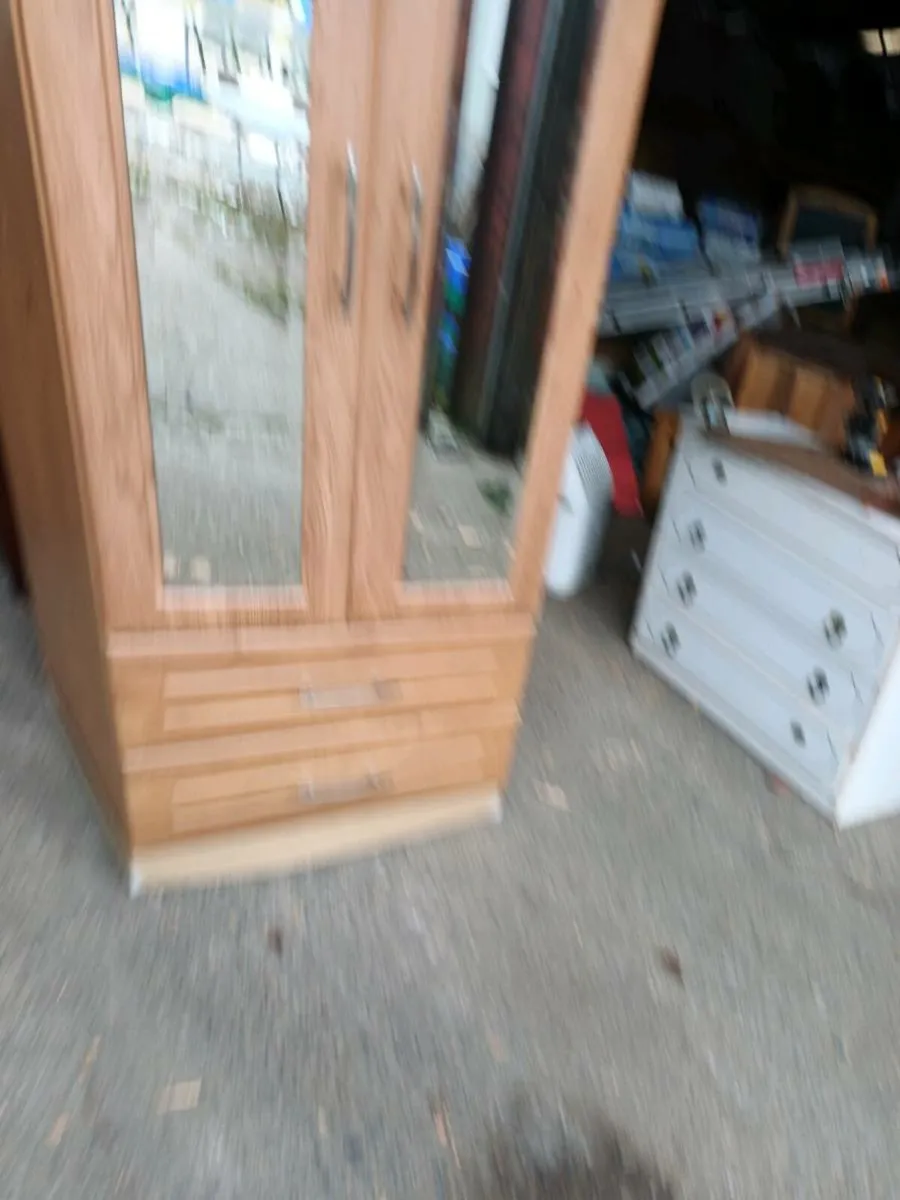 Wardrobe - Image 3