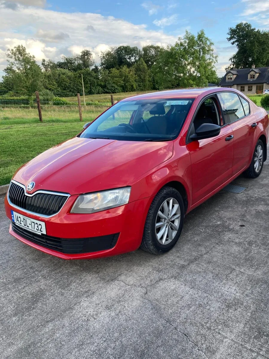 142 skoda Octavia 1.6 CRS 105 PS 5 door - Image 2