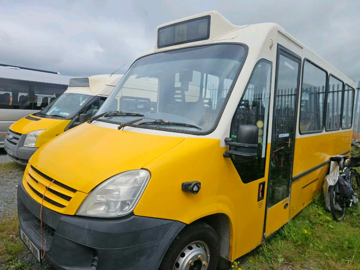 2009 iveco school bus. - Image 2