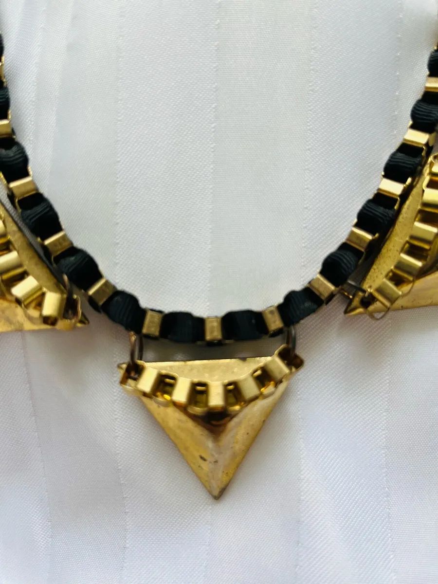 Gold metal necklace - Image 2
