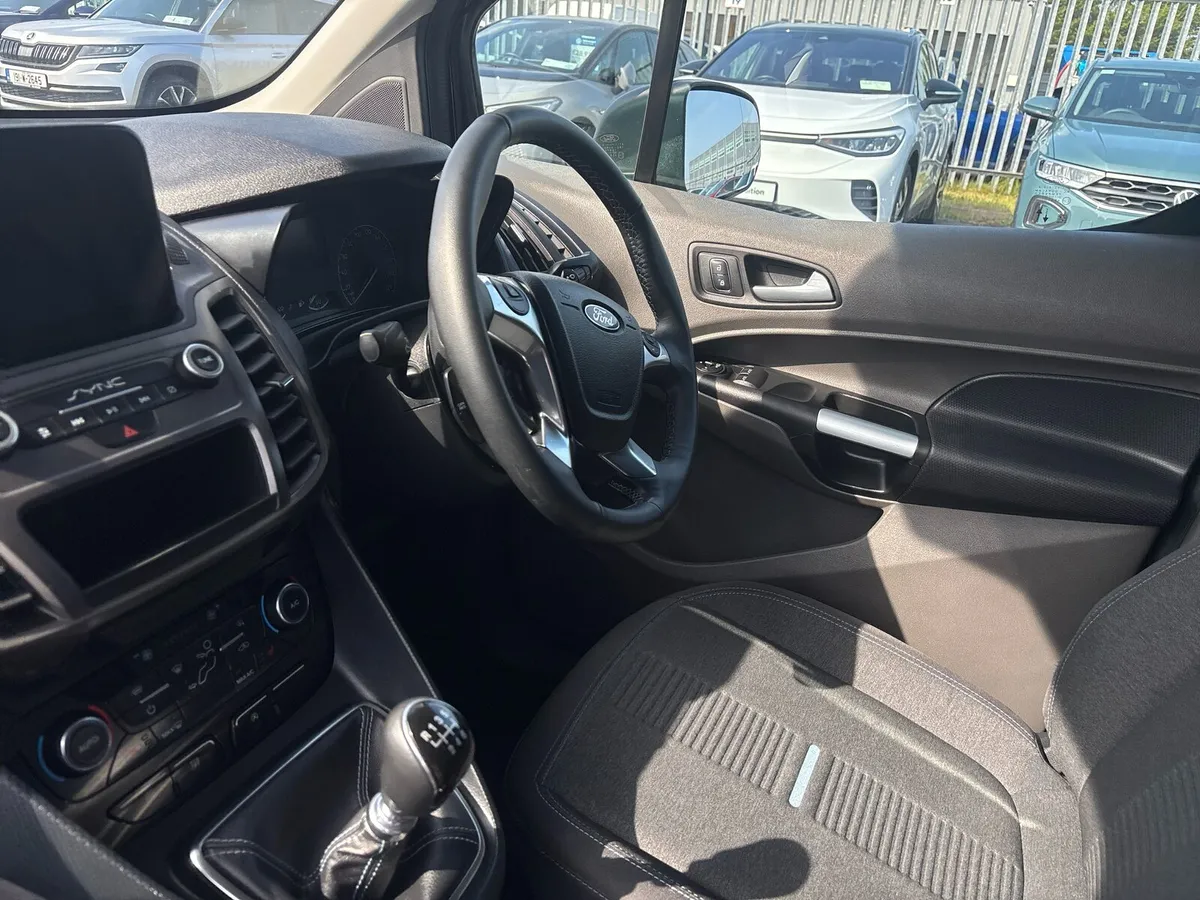 2024 Ford Transit Connect Active 250L - Image 3
