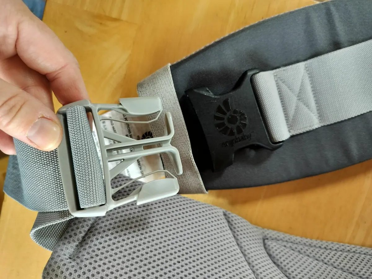 Ergobaby all positions 360 + infant insert - Image 2