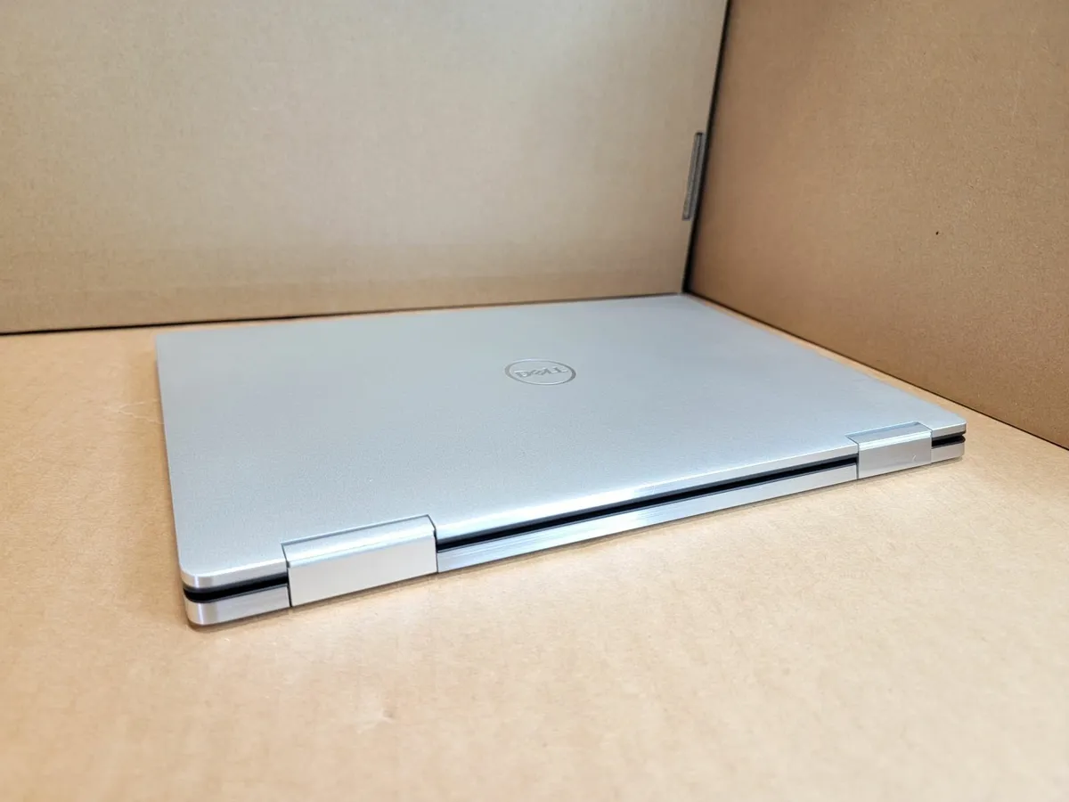 DELL XPS 13 9310 2-in-1 Convertible i7/16RAM/512 - Image 2