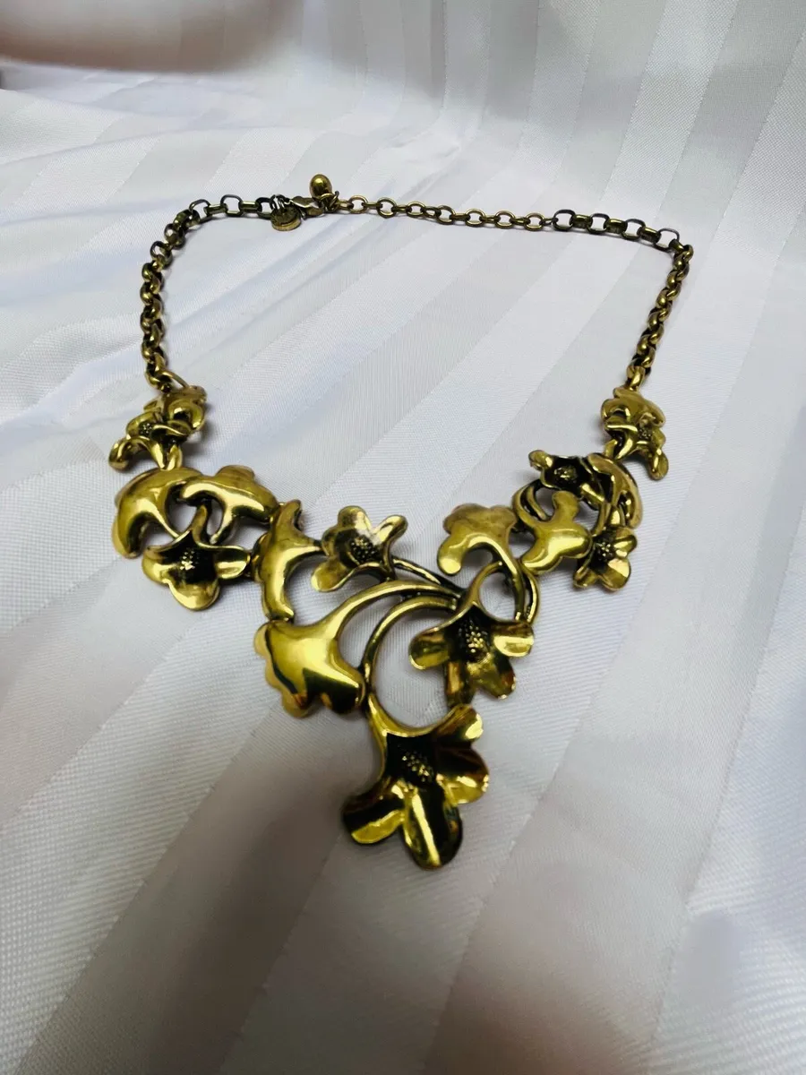 Gold metal necklace - Image 4