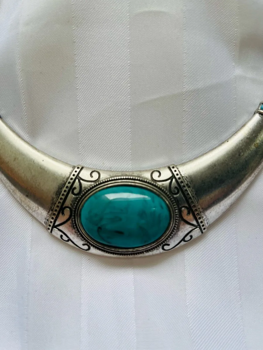 Silver metal necklace - Image 1