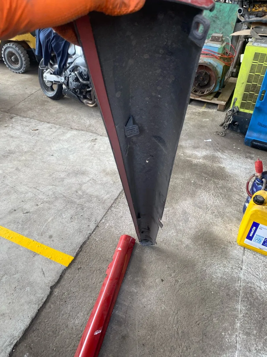 Side Skirts - Image 3