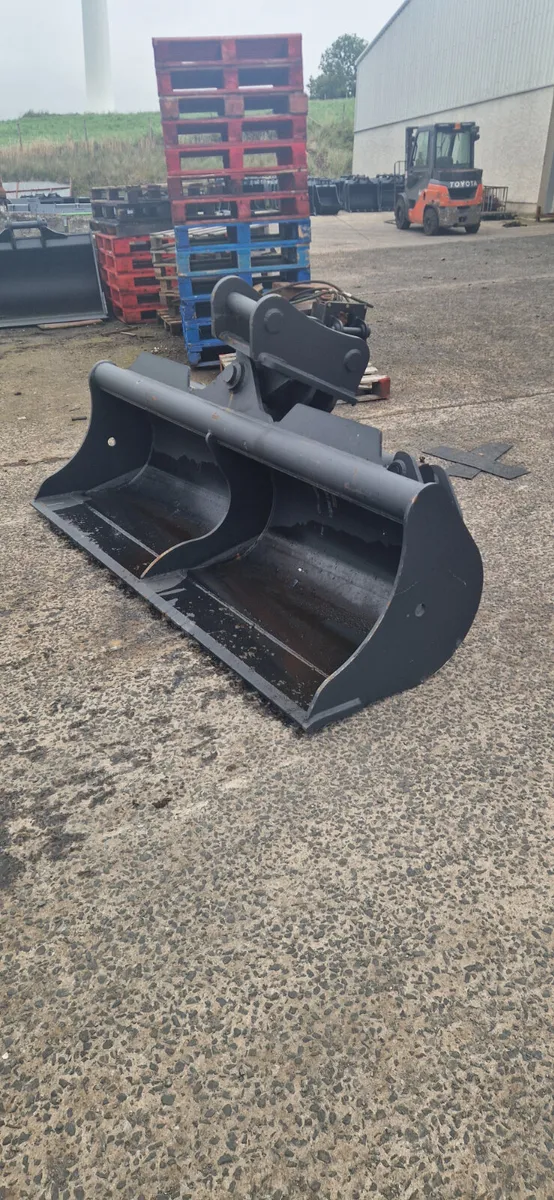 7ft tilting bucket to suit 13 ton machine - Image 3
