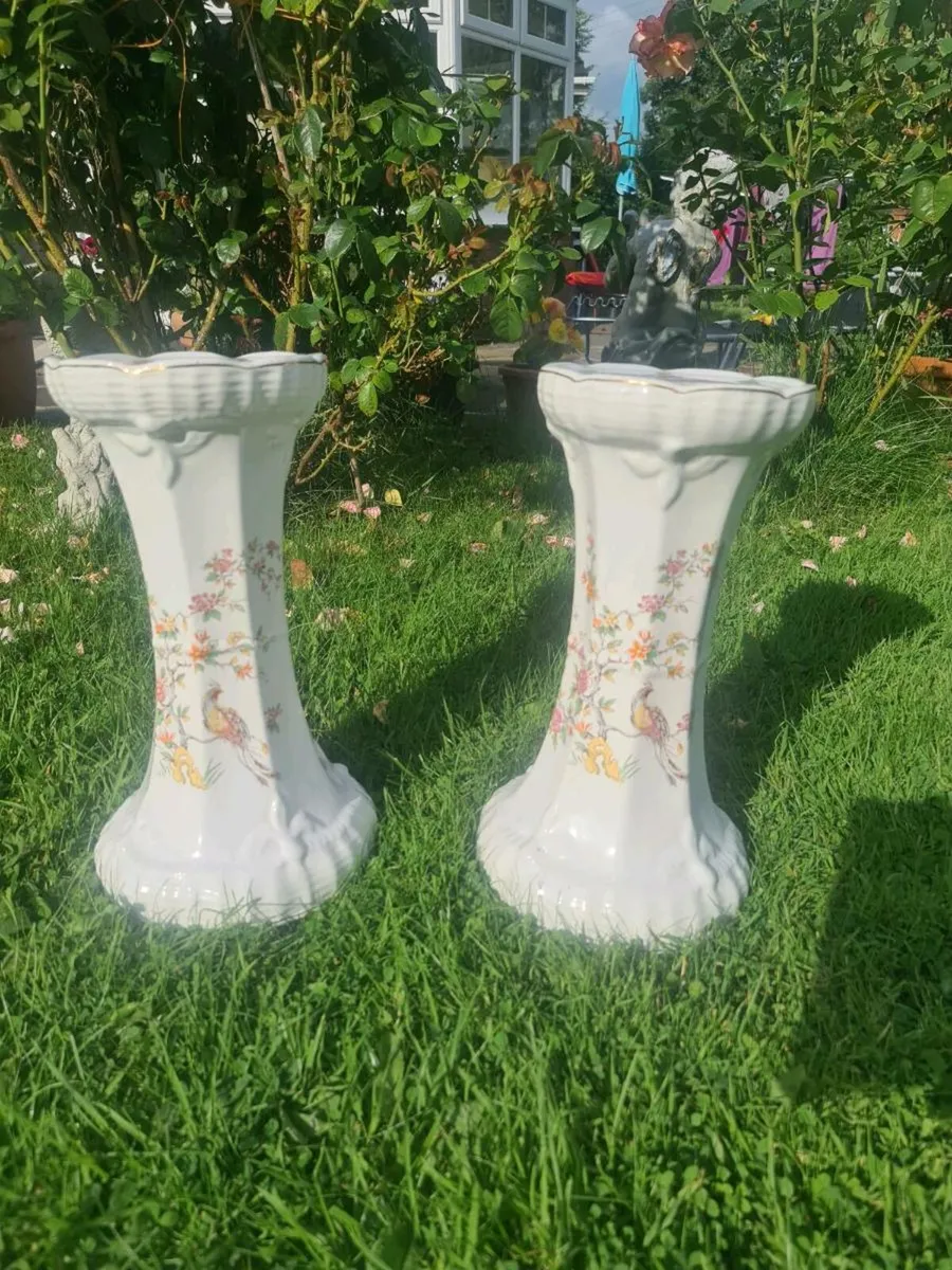 Porcelain vintage pedestals - Image 1