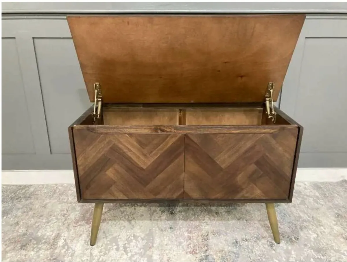 Bergen Blanket Box - Image 1